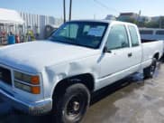 ✅ 1998 GMC Sierra 2500 • VIN: 1GTGC29R4WE502265 • Лот: 41966327. Опубликован ранее на IAAI с пробегом 300 096 миль. Бесплатный доступ к архиву аукционных продаж из США и подробный отчёт об истории автомобиля на DreamBid. Изображение 6.