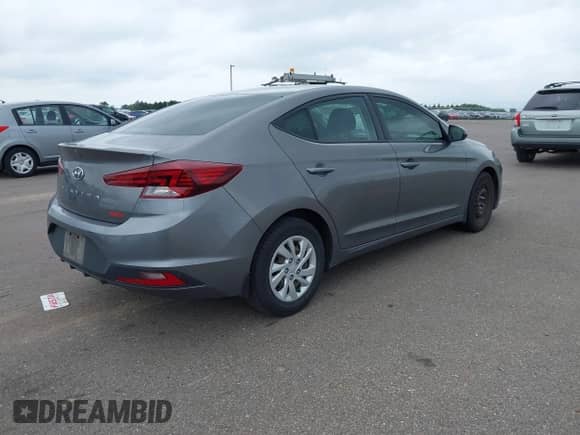 2020 Hyundai Elantra SE z VIN 5NPD74LF8LH526923, wystawiony jako IAAI lot #42728002 z przebiegiem 79 000 mil mil oraz . Historia ofert i sprzedaży dostępna na DreamBid. Obrazek 4.