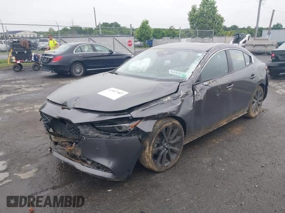 ✅ 2021 Mazda 3 Premium Plus • VIN: JM1BPBEY6M1310524 • Лот: 42507483. Опубликован ранее на IAAI с пробегом 59 725 миль. Бесплатный доступ к архиву аукционных продаж из США и подробный отчёт об истории автомобиля на DreamBid. Изображение 2.