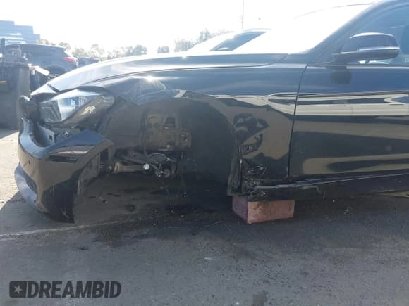 ✅ 2015 BMW 3 Series 320i • VIN: WBA3B1G52FNT06334 • Лот: 43598807. Опубликован ранее на IAAI с пробегом 65 920 миль. Бесплатный доступ к архиву аукционных продаж из США и подробный отчёт об истории автомобиля на DreamBid. Изображение 6.