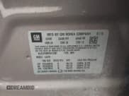 ✅ 2015 Buick Encore Convenience • VIN: KL4CJFSB5FB137387 • Lot: 43492104. Wystawiony na IAAI z przebiegiem 103 976 mil. Bezpłatny archiwum sprzedaży aukcyjnych z USA i szczegółowy raport historii pojazdu na DreamBid. Zdjęcie 9.