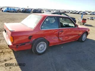 ✅ 1989 BMW 3 Series 325is • VIN: WBAAA2309KEC49637 • Lot: 41492615. Listed on Copart with 185,613 mi. Free auction sales archive from the USA and detailed vehicle history report at DreamBid. Image 3.