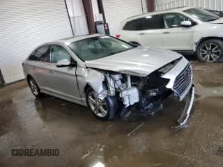 ✅ 2018 Hyundai Sonata Limited • VIN: 5NPE34AF8JH672058 • Lot: 41207703. Listed on Copart with 82,656 mi. Free auction sales archive from the USA and detailed vehicle history report at DreamBid. Image 4.