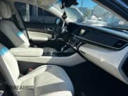 ✅ 2015 Kia K900 Luxury • VIN: KNALW4D48F6017244 • Lot: 91629215. Wystawiony na Copart z przebiegiem 165 778 mil. Bezpłatny archiwum sprzedaży aukcyjnych z USA i szczegółowy raport historii pojazdu na DreamBid. Zdjęcie 5.