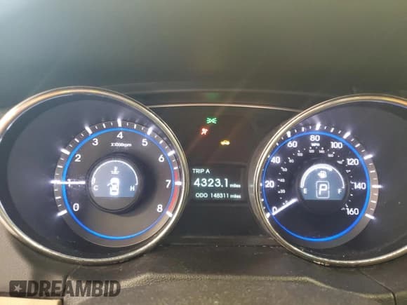 ✅ 2011 Hyundai Sonata GLS • VIN: 5NPEB4AC6BH170398 • Lot: 70665525. Listed on Copart with 148,311 mi. Free auction sales archive from the USA and detailed vehicle history report at DreamBid. Image 9.