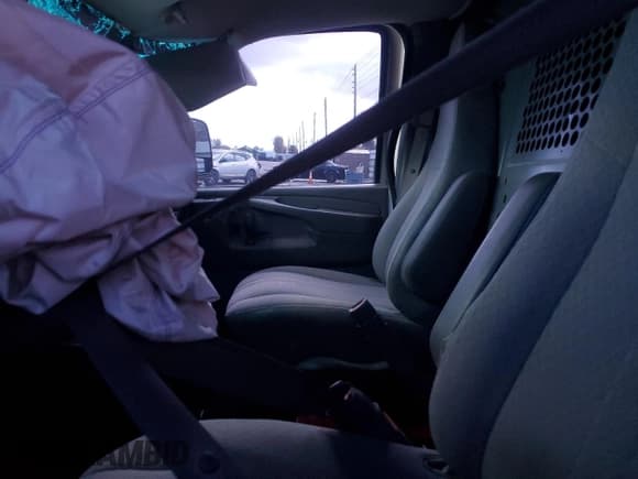 ✅ 2014 GMC Savana Cargo • VIN: 1GTW7FCA1E1915874 • Lot: 86063425. Wystawiony na Copart z przebiegiem 204 309 mil. Bezpłatny archiwum sprzedaży aukcyjnych z USA i szczegółowy raport historii pojazdu na DreamBid. Zdjęcie 10.