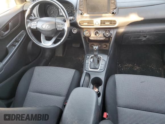 ✅ 2018 Hyundai Kona SEL • VIN: KM8K62AA8JU073763 • Лот: 46170544. Опубликован ранее на Copart с пробегом 64 555 миль. Бесплатный доступ к архиву аукционных продаж из США и подробный отчёт об истории автомобиля на DreamBid. Изображение 8.