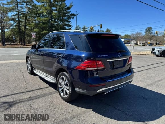 ✅ 2017 Mercedes-Benz GLE 550e • VIN: 4JGDA6DB5HA863567 • Lot: 52758355. Listed on Copart with 124,691 mi. Free auction sales archive from the USA and detailed vehicle history report at DreamBid. Image 4.