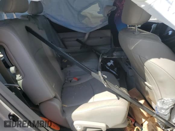 ✅ 2012 Toyota Highlander SE • VIN: 5TDZA3EH3CS026940 • Lot: 82034625. Wystawiony na Copart z przebiegiem Nie podano. Bezpłatny archiwum sprzedaży aukcyjnych z USA i szczegółowy raport historii pojazdu na DreamBid. Zdjęcie 11.