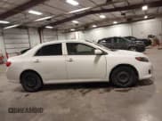 ✅ 2010 Toyota Corolla • VIN: 1NXBU4EE8AZ213695 • Лот: 43648648. Опубликован ранее на IAAI с пробегом 256 094 миль. Бесплатный доступ к архиву аукционных продаж из США и подробный отчёт об истории автомобиля на DreamBid. Изображение 13.