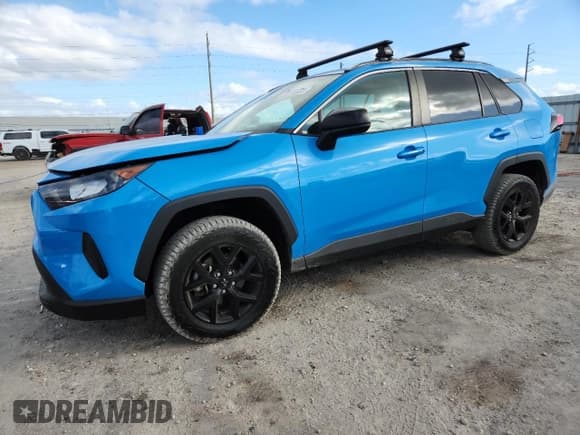 ✅ 2021 Toyota RAV4 LE • VIN: 2T3F1RFV4MW183743 • Lot: 93388325. Wystawiony na Copart z przebiegiem 88 679 mil. Bezpłatny archiwum sprzedaży aukcyjnych z USA i szczegółowy raport historii pojazdu na DreamBid. Zdjęcie 1.