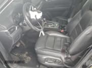 ✅ 2021 Mazda CX-5 Touring • VIN: JM3KFBCM4M0413456 • Lot: 92471105. Wystawiony na Copart z przebiegiem 42 432 mil. Bezpłatny archiwum sprzedaży aukcyjnych z USA i szczegółowy raport historii pojazdu na DreamBid. Zdjęcie 7.