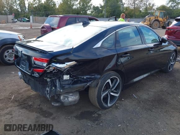 ✅ 2020 Honda Accord Sport • VIN: 1HGCV2F39LA031243 • Lot: 43464335. Wystawiony na IAAI z przebiegiem 41 582 mil. Bezpłatny archiwum sprzedaży aukcyjnych z USA i szczegółowy raport historii pojazdu na DreamBid. Zdjęcie 4.