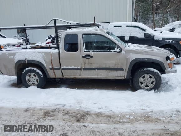 ✅ 2004 Chevrolet Colorado LS Z71 • VIN: 1GCDT196848174976 • Lot: 41465139. Wystawiony na IAAI z przebiegiem 185 149 mil. Bezpłatny archiwum sprzedaży aukcyjnych z USA i szczegółowy raport historii pojazdu na DreamBid. Zdjęcie 14.
