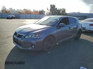 ✅ 2013 Lexus CT 200h • VIN: JTHKD5BH3D2170018 • Лот: 95109105. Опубликован ранее на Copart с пробегом 174 207 миль. Бесплатный доступ к архиву аукционных продаж из США и подробный отчёт об истории автомобиля на DreamBid. Изображение 1.