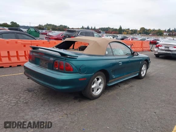 ✅ 1998 Ford Mustang • VIN: 1FAFP4442WF250457 • Lot: 43566860. Wystawiony na IAAI z przebiegiem 89 554 mil. Bezpłatny archiwum sprzedaży aukcyjnych z USA i szczegółowy raport historii pojazdu na DreamBid. Zdjęcie 4.