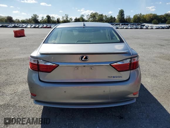 ✅ 2015 Lexus ES 300h • VIN: JTHBW1GG8F2091126 • Lot: 81515975. Listed on Copart with 199,566 mi. Free auction sales archive from the USA and detailed vehicle history report at DreamBid. Image 6.