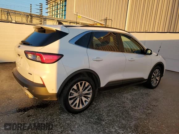 ✅ 2021 Ford Escape Titanium Hybrid • VIN: 1FMCU9DZ0MUA00086 • Lot: 92584695. Wystawiony na Copart z przebiegiem 158 223 mil. Bezpłatny archiwum sprzedaży aukcyjnych z USA i szczegółowy raport historii pojazdu na DreamBid. Zdjęcie 3.