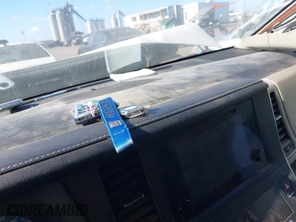 ✅ 2015 Toyota Sienna Limited • VIN: 5TDDK3DC4FS101226 • Lot: 40755063. Listed on IAAI with 153,793 mi. Free auction sales archive from the USA and detailed vehicle history report at DreamBid. Image 11.