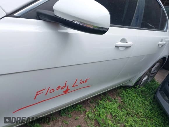 ✅ 2017 Jaguar XE 35t Premium • VIN: SAJAD4BVXHA965092 • Lot: 42088608. Listed on IAAI with 91,663 mi. Free auction sales archive from the USA and detailed vehicle history report at DreamBid. Image 12.