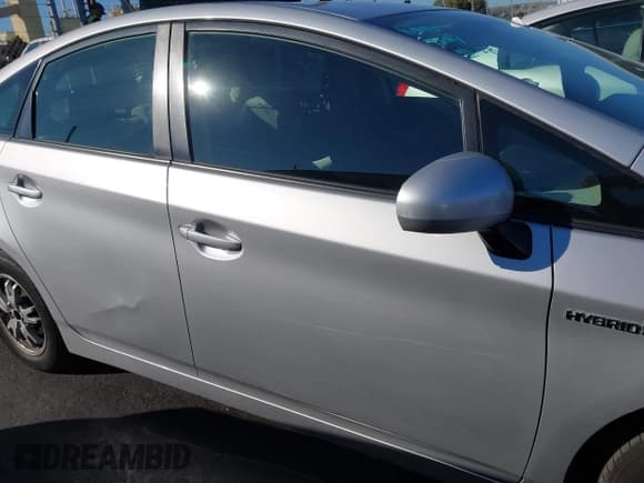 ✅ 2011 Toyota Prius III • VIN: JTDKN3DU5B1475133 • Lot: 43545211. Wystawiony na IAAI z przebiegiem 208 206 mil. Bezpłatny archiwum sprzedaży aukcyjnych z USA i szczegółowy raport historii pojazdu na DreamBid. Zdjęcie 13.