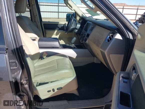 ✅ 2015 Ford Expedition XLT • VIN: 1FMJU1HT7FEF49697 • Lot: 43575147. Listed on IAAI with 138,317 mi. Free auction sales archive from the USA and detailed vehicle history report at DreamBid. Image 5.