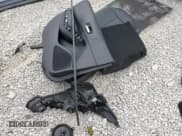 ✅ 2022 Toyota Corolla XSE • VIN: 5YFT4MCE5NP139313 • Лот: 69727445. Опубликован ранее на Copart с пробегом 38 096 миль. Бесплатный доступ к архиву аукционных продаж из США и подробный отчёт об истории автомобиля на DreamBid. Изображение 12.