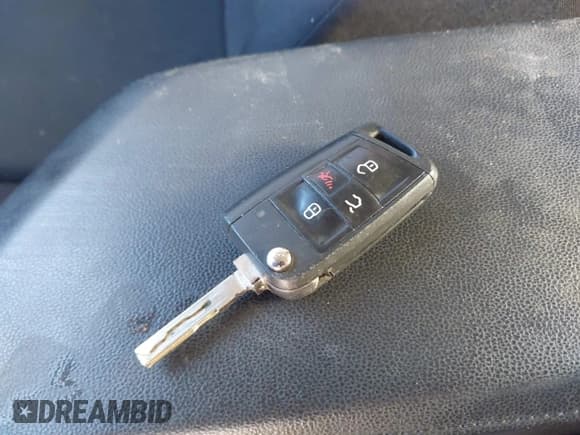 ✅ 2020 Volkswagen Jetta S • VIN: 3VWC57BU3LM077662 • Lot: 43482761. Wystawiony na IAAI z przebiegiem 82 907 mil. Bezpłatny archiwum sprzedaży aukcyjnych z USA i szczegółowy raport historii pojazdu na DreamBid. Zdjęcie 11.