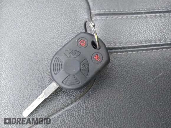 ✅ 2014 Ford Focus SE • VIN: 1FADP3K22EL383934 • Lot: 43651828. Wystawiony na IAAI z przebiegiem 170 842 mil. Bezpłatny archiwum sprzedaży aukcyjnych z USA i szczegółowy raport historii pojazdu na DreamBid. Zdjęcie 11.