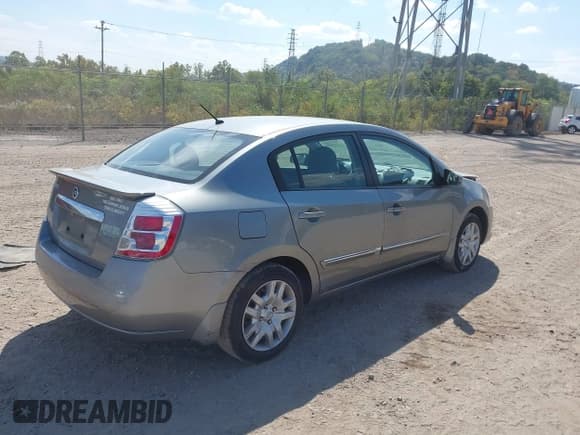 ✅ 2012 Nissan Sentra 2.0 • VIN: 3N1AB6AP2CL768067 • Lot: 43247880. Listed on IAAI with 93,088 mi. Free auction sales archive from the USA and detailed vehicle history report at DreamBid. Image 4.