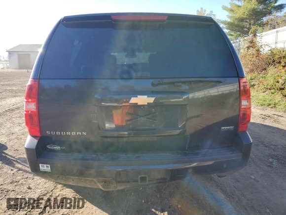 2011 Chevrolet Suburban LS with VIN 1GNSKHE34BR180335, listed as a Copart auction lot 82379145 with 259,352 mi miles and Clean title. Bid and sale history available at DreamBid. Image 6.