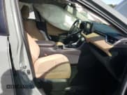 ✅ 2022 Toyota RAV4 Hybrid XLE • VIN: JTMRWRFV3ND154957 • Lot: 91563055. Wystawiony na Copart z przebiegiem 71 368 mil. Bezpłatny archiwum sprzedaży aukcyjnych z USA i szczegółowy raport historii pojazdu na DreamBid. Zdjęcie 7.