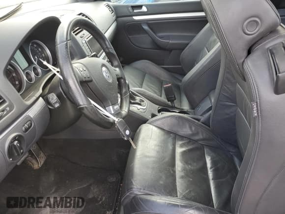 ✅ 2008 Volkswagen R32 • VIN: WVWKC71K58W236290 • Lot: 77642604. Wystawiony na Copart z przebiegiem 141 784 mil. Bezpłatny archiwum sprzedaży aukcyjnych z USA i szczegółowy raport historii pojazdu na DreamBid. Zdjęcie 7.