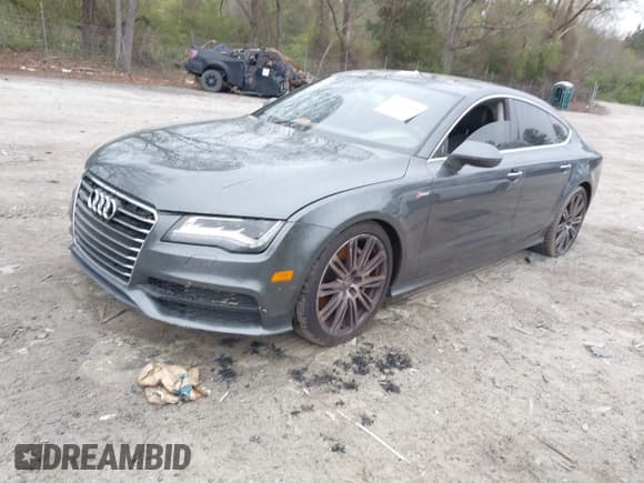 ✅ 2012 Audi A7 Prestige • VIN: WAU2GAFC4CN101039 • Лот: 41921433. Опубликован ранее на IAAI с пробегом 225 661 миль. Бесплатный доступ к архиву аукционных продаж из США и подробный отчёт об истории автомобиля на DreamBid. Изображение 17.