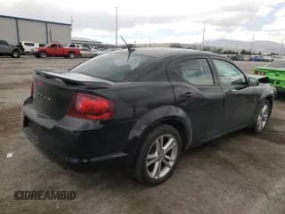 ✅ 2014 Dodge Avenger SE • VIN: 1C3CDZABXEN193679 • Лот: 63905424. Опубликован ранее на Copart с пробегом 81 798 миль. Бесплатный доступ к архиву аукционных продаж из США и подробный отчёт об истории автомобиля на DreamBid. Изображение 3.