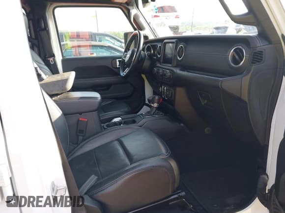 ✅ 2018 Jeep Wrangler Unlimited Sahara • VIN: 1C4HJXEG0JW321355 • Lot: 42343112. Listed on IAAI with 102,457 mi. Free auction sales archive from the USA and detailed vehicle history report at DreamBid. Image 5.