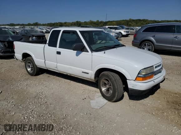 2000 Chevrolet S-10 LS с VIN 1GCCS1950Y8272511, выставлен на аукционе Copart как лот 74935854 с пробегом 12 345 миль миль и Списание • Salvage title. История ставок и продаж доступна на DreamBid. Изображение 4.
