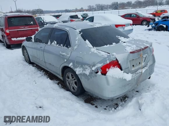 ✅ 2006 Honda Accord EX-L • VIN: 1HGCM56866A008927 • Lot: 43916211. Listed on IAAI with 176,880 mi. Free auction sales archive from the USA and detailed vehicle history report at DreamBid. Image 3.