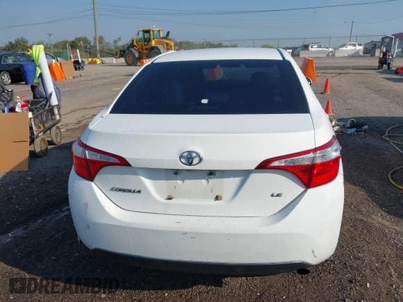 ✅ 2014 Toyota Corolla L • VIN: 5YFBURHE1EP116113 • Lot: 43208078. Listed on IAAI with 307,128 mi. Free auction sales archive from the USA and detailed vehicle history report at DreamBid. Image 16.