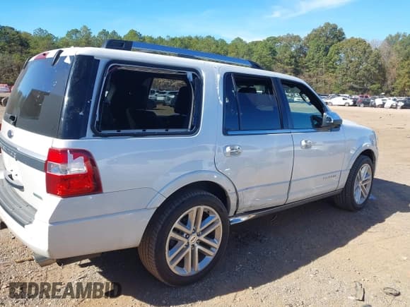 ✅ 2017 Ford Expedition Platinum • VIN: 1FMJU1LT8HEA36551 • Лот: 43626182. Опубликован ранее на IAAI с пробегом 130 289 миль. Бесплатный доступ к архиву аукционных продаж из США и подробный отчёт об истории автомобиля на DreamBid. Изображение 6.