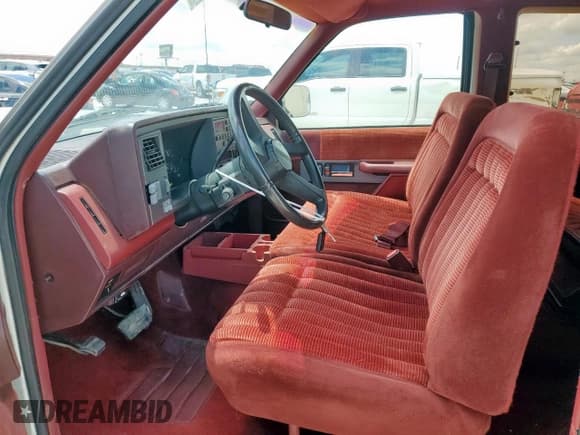 ✅ 1991 Chevrolet Silverado 1500 • VIN: 2GCEC19K1M1246380 • Lot: 54128275. Wystawiony na Copart z przebiegiem 169 831 mil. Bezpłatny archiwum sprzedaży aukcyjnych z USA i szczegółowy raport historii pojazdu na DreamBid. Zdjęcie 7.