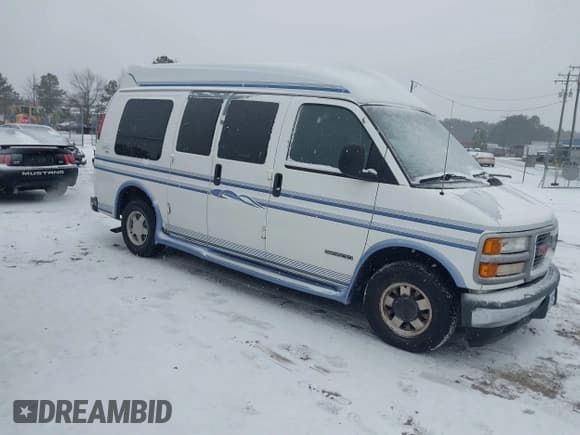 ✅ 1999 GMC Savana Cargo YF7 • VIN: 1GDFG15R4X1086271 • Lot: 41627810. Listed on IAAI with 199,098 mi. Free auction sales archive from the USA and detailed vehicle history report at DreamBid. Image 1.