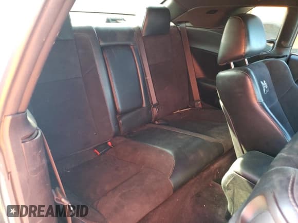 ✅ 2017 Dodge Challenger T/A 392 • VIN: 2C3CDZFJ4HH554630 • Lot: 64215434. Wystawiony na Copart z przebiegiem Nie podano. Bezpłatny archiwum sprzedaży aukcyjnych z USA i szczegółowy raport historii pojazdu na DreamBid. Zdjęcie 10.