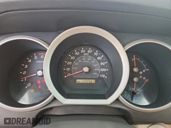 ✅ 2007 Toyota 4Runner SR5 • VIN: JTEBU14R478104722 • Lot: 84819175. Wystawiony na Copart z przebiegiem 298 587 mil. Bezpłatny archiwum sprzedaży aukcyjnych z USA i szczegółowy raport historii pojazdu na DreamBid. Zdjęcie 9.