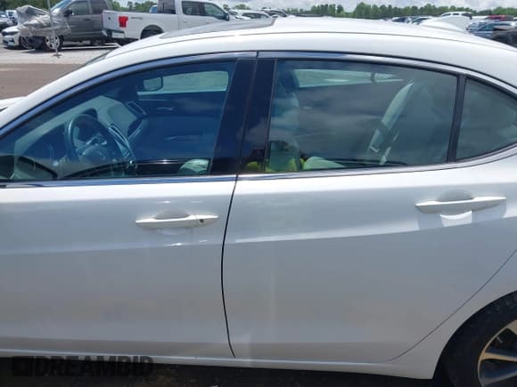 ✅ 2017 Acura TLX Technology • VIN: 19UUB1F59HA001675 • Lot: 42248163. Wystawiony na IAAI z przebiegiem 166 688 mil. Bezpłatny archiwum sprzedaży aukcyjnych z USA i szczegółowy raport historii pojazdu na DreamBid. Zdjęcie 14.