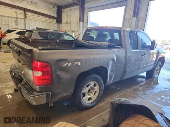 ✅ 2007 Chevrolet Silverado 1500 1LT • VIN: 2GCEK190771732620 • Lot: 80702055. Listed on Copart with 180,512 mi. Free auction sales archive from the USA and detailed vehicle history report at DreamBid. Image 3.