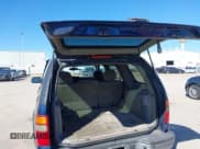 ✅ 2003 Chevrolet Tahoe LT • VIN: 1GNEC13Z33R191305 • Lot: 41716620. Wystawiony na IAAI z przebiegiem 262 147 mil. Bezpłatny archiwum sprzedaży aukcyjnych z USA i szczegółowy raport historii pojazdu na DreamBid. Zdjęcie 17.