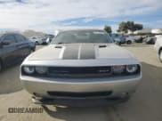 ✅ 2010 Dodge Challenger SRT-8 • VIN: 2B3CJ7DW4AH318204 • Lot: 86770904. Wystawiony na Copart z przebiegiem 91 830 mil. Bezpłatny archiwum sprzedaży aukcyjnych z USA i szczegółowy raport historii pojazdu na DreamBid. Zdjęcie 5.