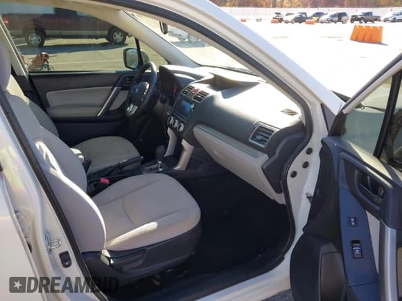 ✅ 2018 Subaru Forester • VIN: JF2SJABC7JH543921 • Lot: 43634385. Listed on IAAI with 100,699 mi. Free auction sales archive from the USA and detailed vehicle history report at DreamBid. Image 5.