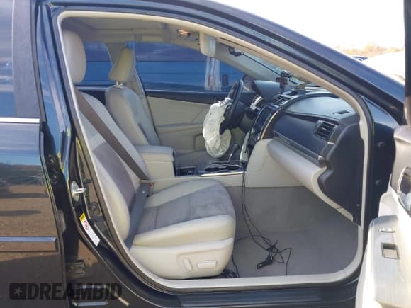 ✅ 2013 Toyota Camry XLE • VIN: 4T1BD1FK1DU086151 • Lot: 43631050. Listed on IAAI with 136,844 mi. Free auction sales archive from the USA and detailed vehicle history report at DreamBid. Image 5.